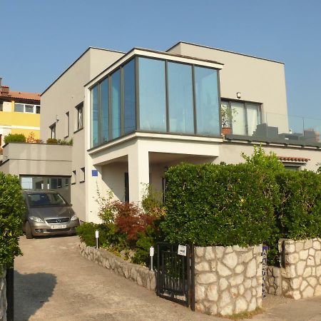 Apartment Branimir Omišalj Buitenkant foto