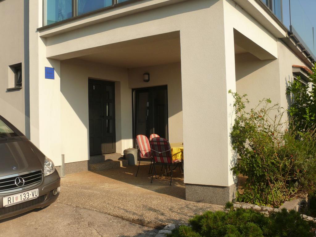 Apartment Branimir Omišalj Buitenkant foto