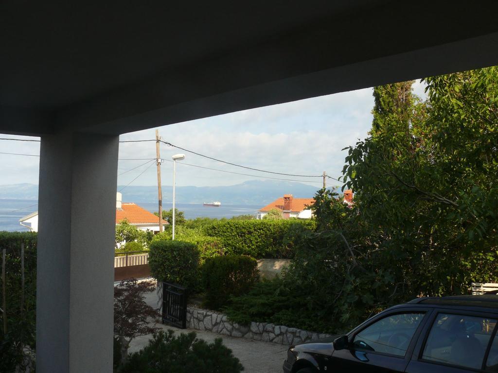 Apartment Branimir Omišalj Buitenkant foto