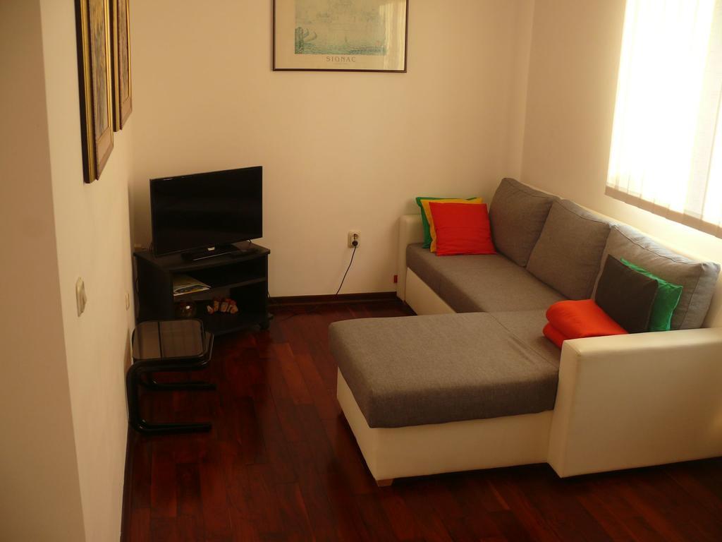 Apartment Branimir Omišalj Buitenkant foto