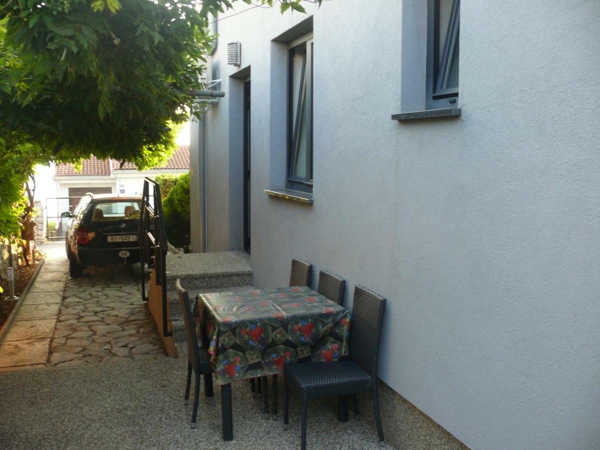 Apartment Branimir Omišalj Buitenkant foto